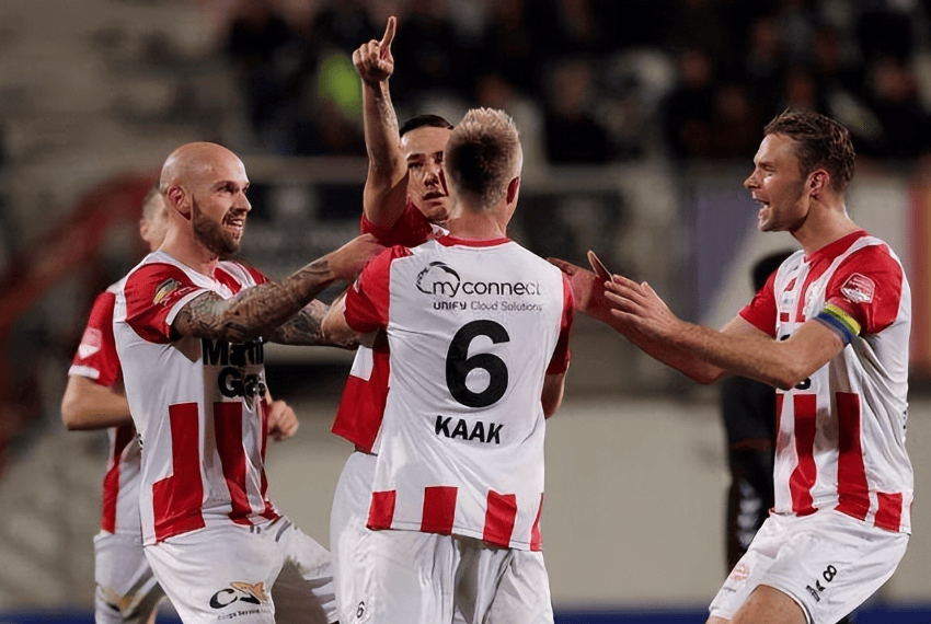 展现出惊人 展现出惊人