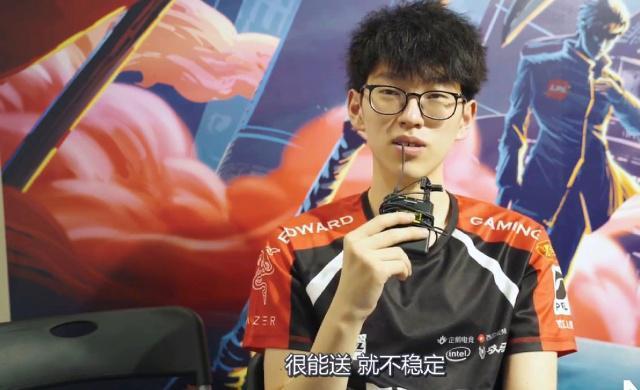 首之争中 首之争中