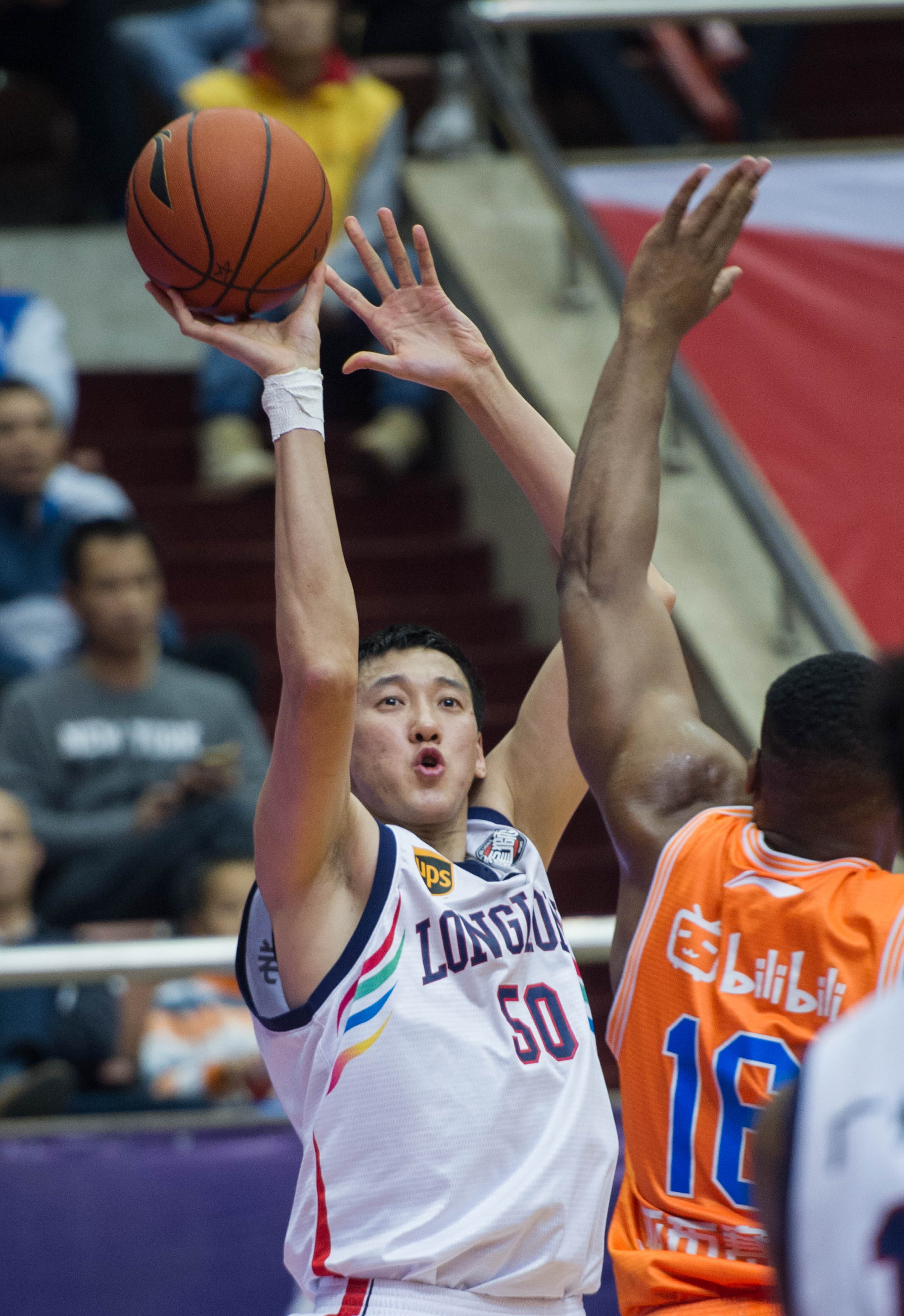 体育德甲：无缘五连胜 RB莱比锡客场1-1霍芬海姆