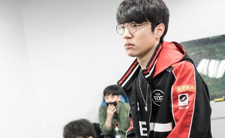 战打入12 战打入12