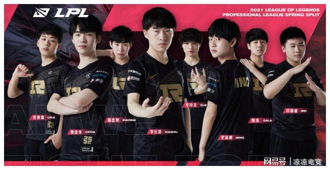 了他在困境 了他在困境