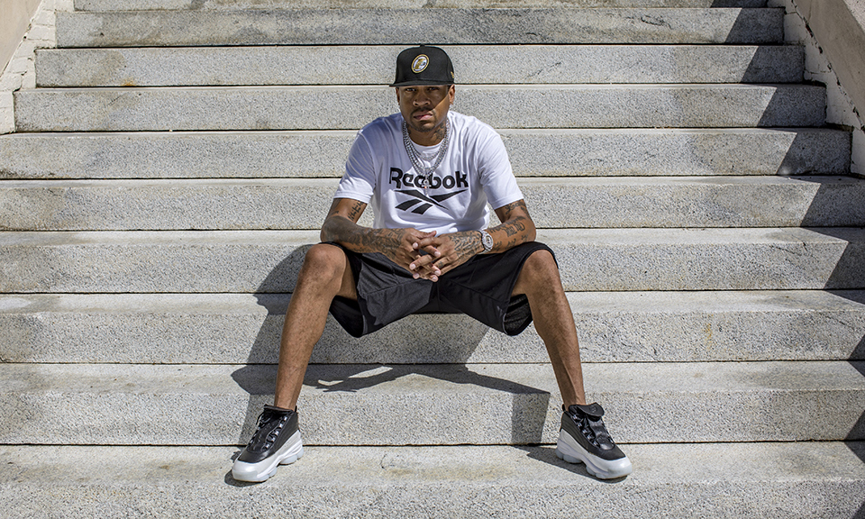 回忆杀！维埃里社媒晒照，大罗、巴乔、狼王等巨星聚餐