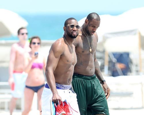 围绕西蒙尼 围绕西蒙尼